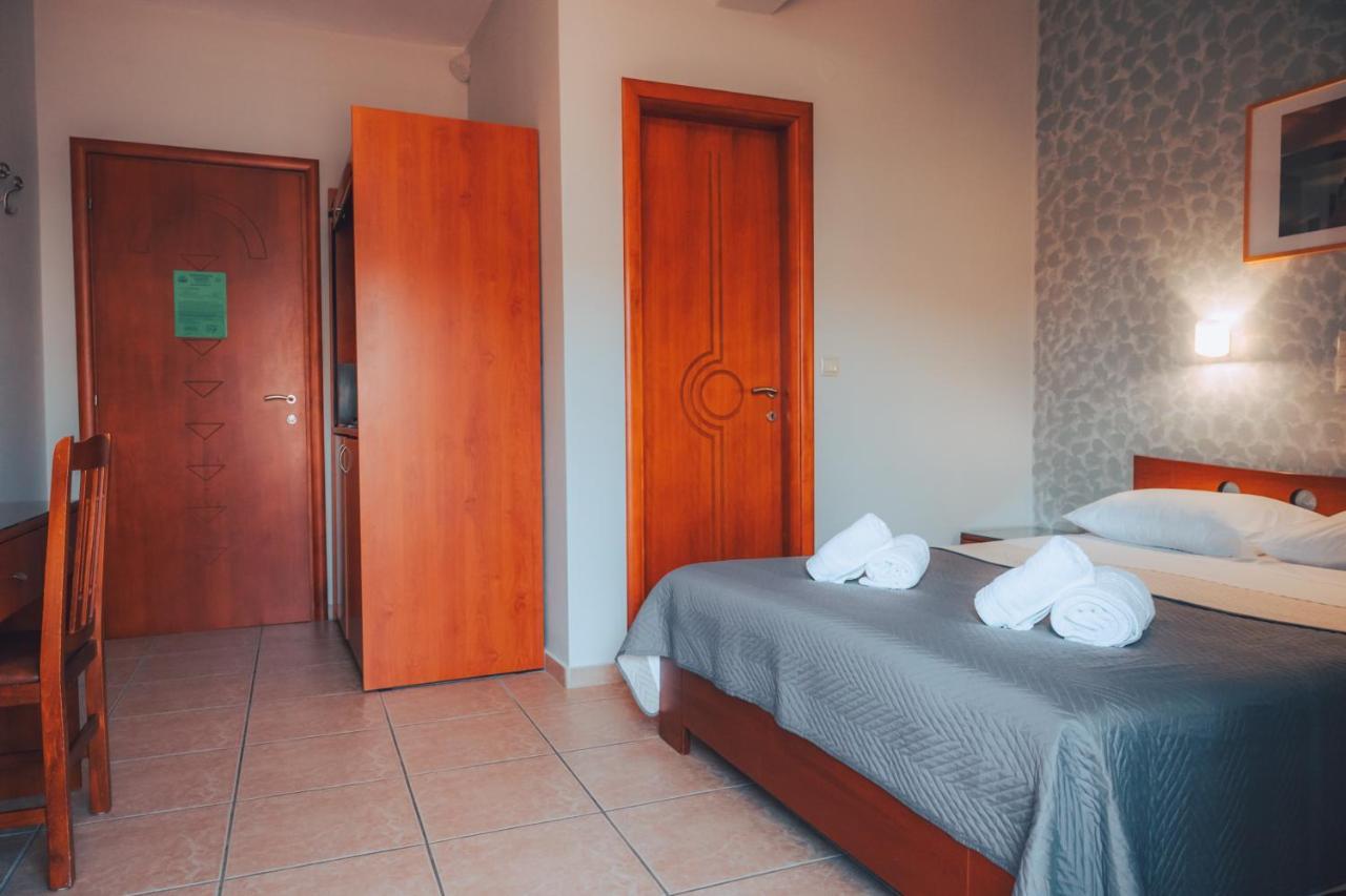 Dionysos Rooms Olympiaki Akti Exterior photo